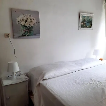 Apartment Cristina's House Near Varenna Esino Lario